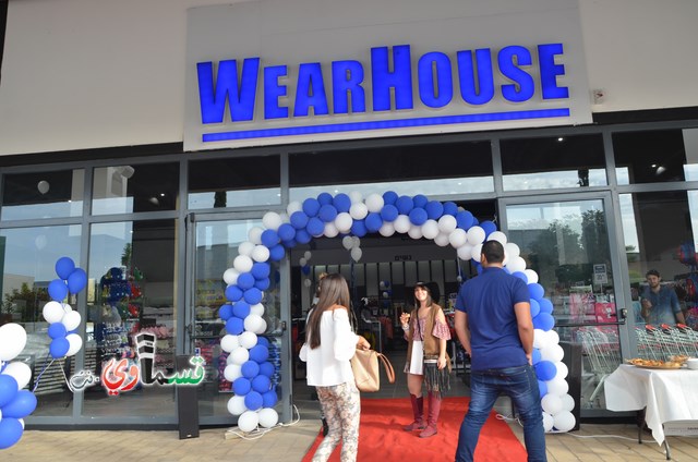  كفرقاسم : المئات من اهالي كفرقاسم والقرى المجاورة في افتتاح اكبر مجمع  للملابس العائلية . wear house